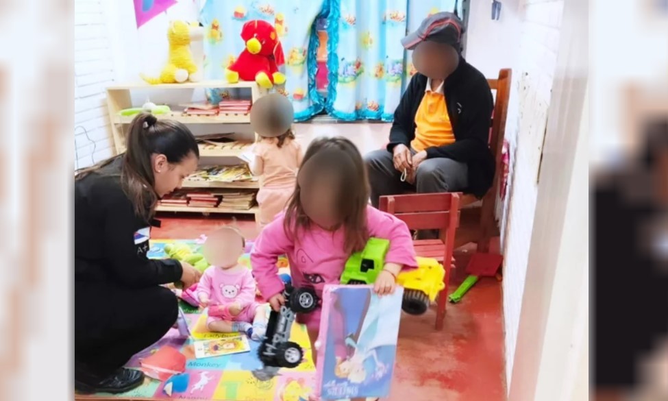 Rescataron a tres niñas que habían sido abandonadas: detuvieron al padre | Actualidad