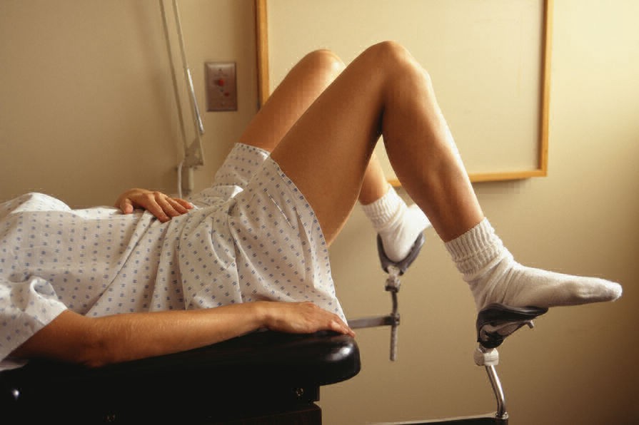 Una mujer gana una sentencia histórica tras denunciar la pérdida de su virginidad en el ginecólogo | Curiosidades