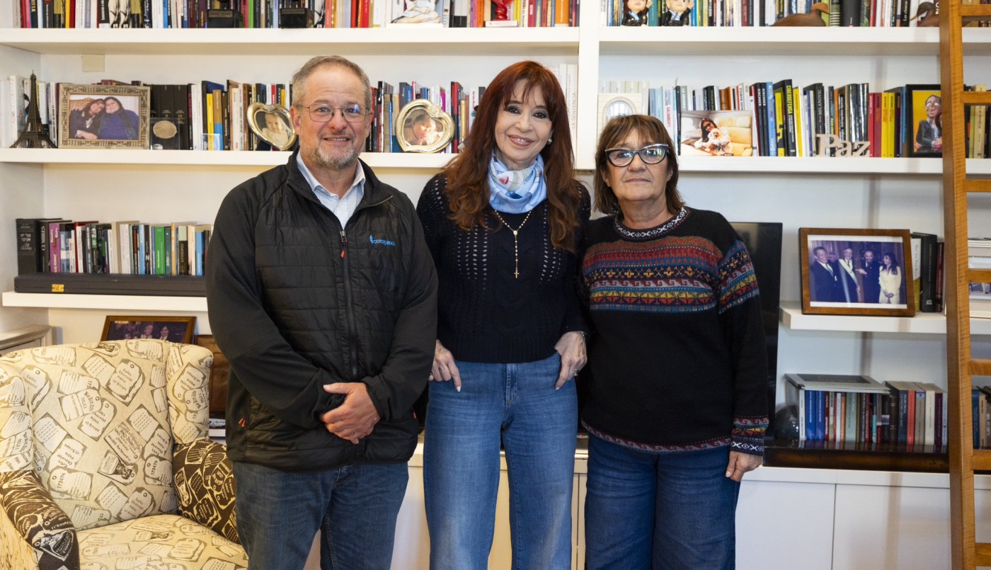 Cristina Kirchner recibió al titular del gremio docente mundial y criticó la "catástrofe social" de Milei | Política