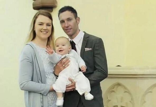 LA mujer que llevó 15 semanas un bebé muerto en el vientre para que su gemelo pueda sobrevivir | Curiosidades