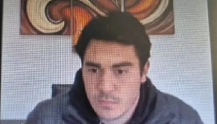 Un condenado por abuso y homicidio se quitó la tobillera electrónica en plena audiencia y se fugó | Actualidad