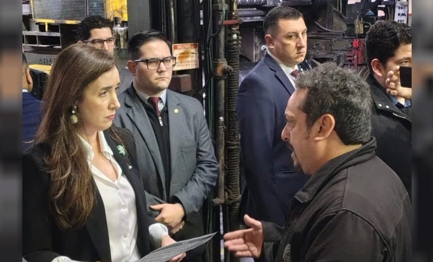 Tenso momento de Victoria Villarruel en una fábrica de neumáticos | Política