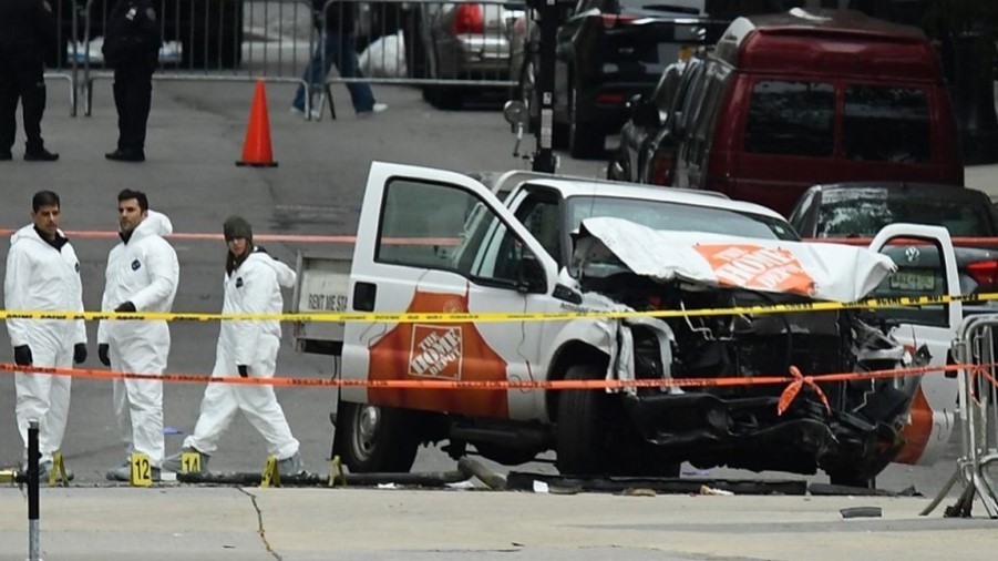 "Todo se vuelve aún más difícil cuando hay chicos": el testimonio de la viuda de una víctima del terrorismo | Actualidad