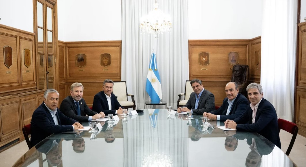 El Gobierno inició la mesa de diálogo federal con tres gobernadores afines | Política
