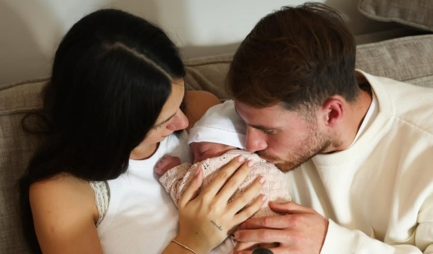 Alexis Mac Allister y Ailén Cova presentaron a su hija Alaia: "Llegó el momento más lindo" | Deportes