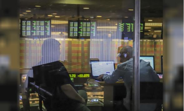 Se reduce el riesgo país mientras se disparan bonos y acciones argentinas | Economía