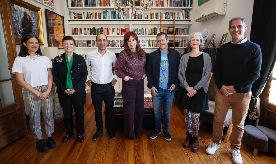 Cristina Kirchner se reunió con los candidatos de Fuerza Patria en la Ciudad de Buenos Aires | Política