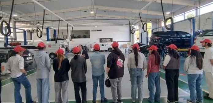 Acompañar en el primer empleo: motor de inclusión y desarrollo para los jóvenes | Economía