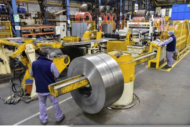 El Gobierno eliminó temporalmente las retenciones a las exportaciones de acero, aluminio y derivados | Economía