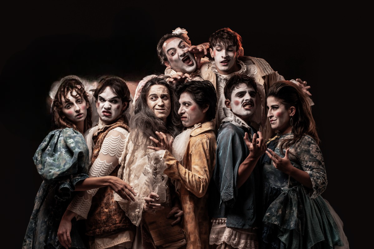 "Un enfermo imaginario" invita al espectador a vivir una experiencia inmersiva en los jardines del Museo Larreta | Espectáculos