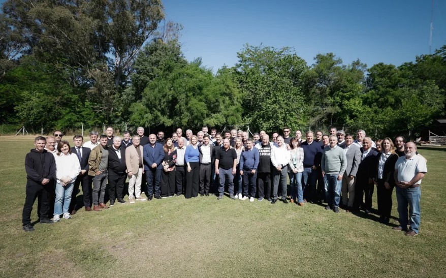 Intendentes respaldan a Kicillof tras las críticas de Cristina: “El desdoblamiento fue muy positivo” | Política