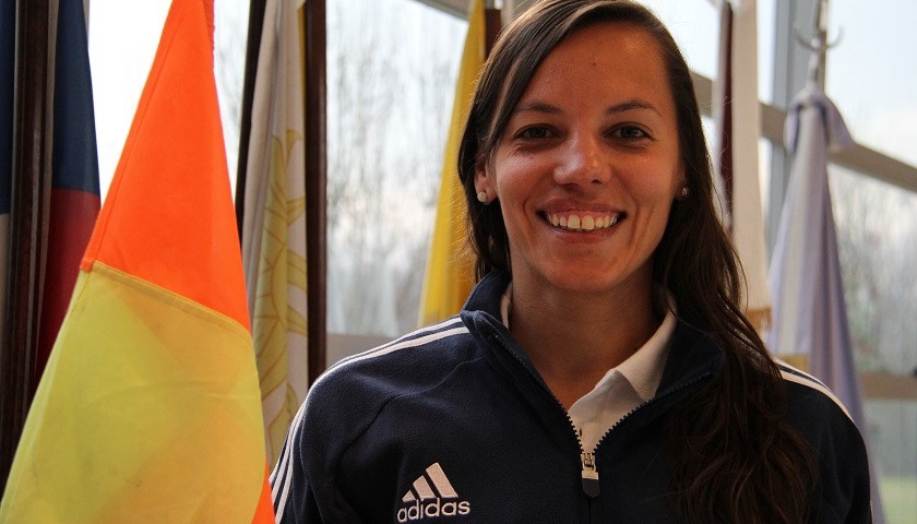 Mariana de Almeida, la otra árbitro que debuta en la Superliga | Deportes