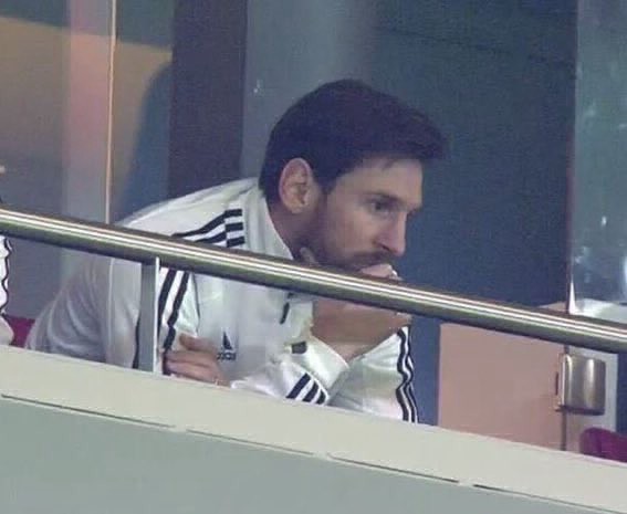 Messi lo sufrió en la tribuna y se fue cuando España hizo el sexto gol | Deportes