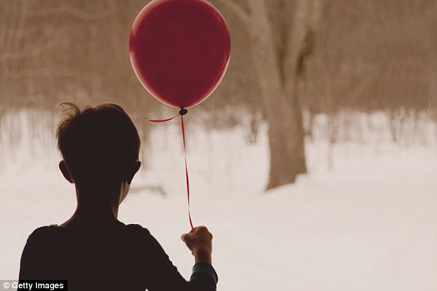 Organizó el cumpleaños de su hijo de 3 años, no fue nadie a la fiesta y estalló de bronca en las redes sociales | Curiosidades