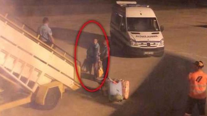 Un avión debió realizar un aterrizaje de emergencia por el mal olor de un pasajero | Curiosidades