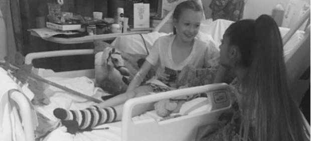 La emotiva visita de Ariana Grande a las víctimas del atentado en Manchester | Espectáculos