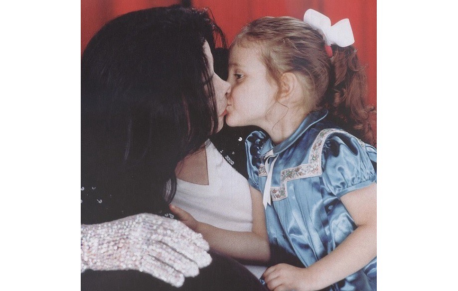 La hija de Michael Jackson recuerda a su papá con esta foto en el día de su cumpleaños | Espectáculos