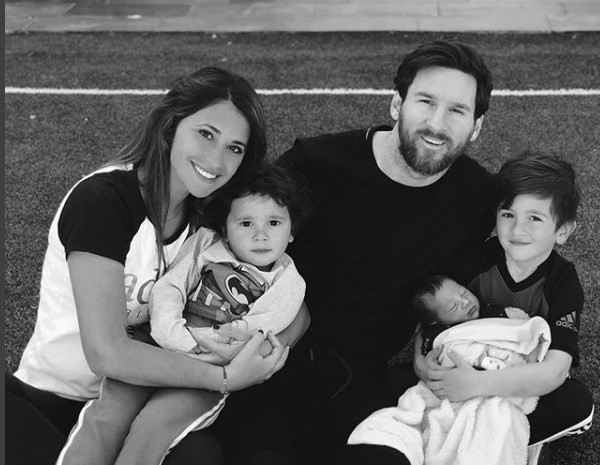 Mamá puro corazón: la selfie tierna de Antonela Roccuzzo con Thiago, Mateo y Ciro | Espectáculos