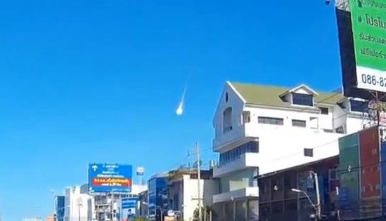 Alarma en Bangkok por la caída de un meteorito | Internacionales