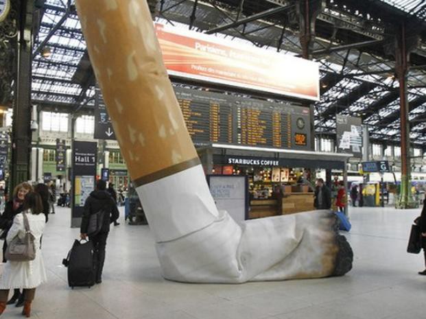 París impondrá multas a aquellas personas que arrojen colillas en la calle | Internacionales