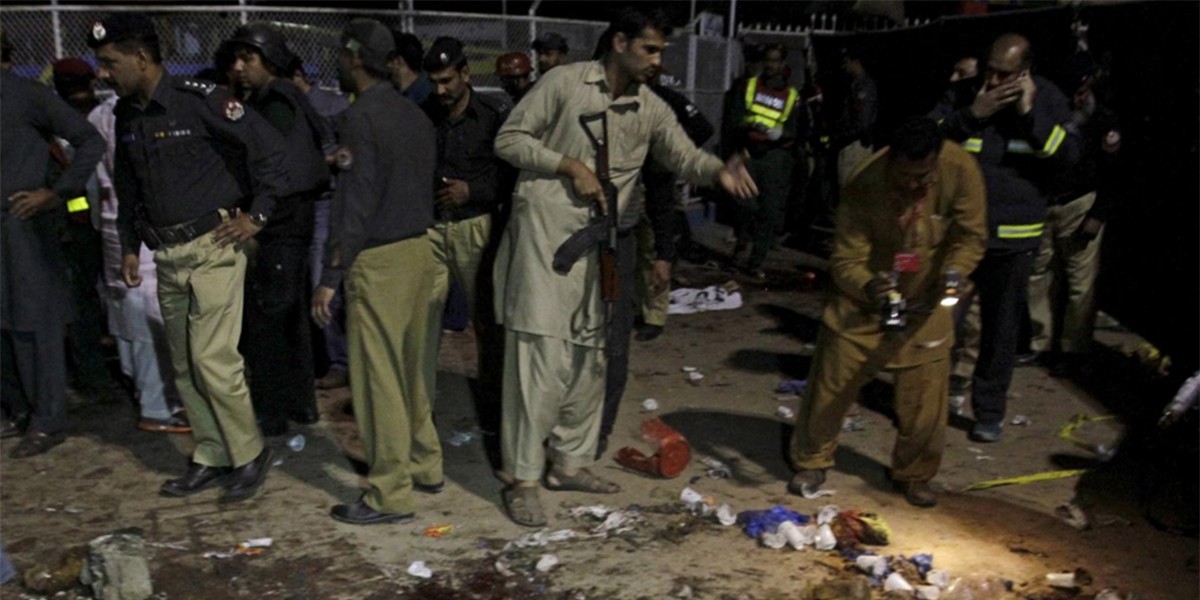 Pakistán: más de 60 muertos y 290 heridos en un atentado suicida | Internacionales