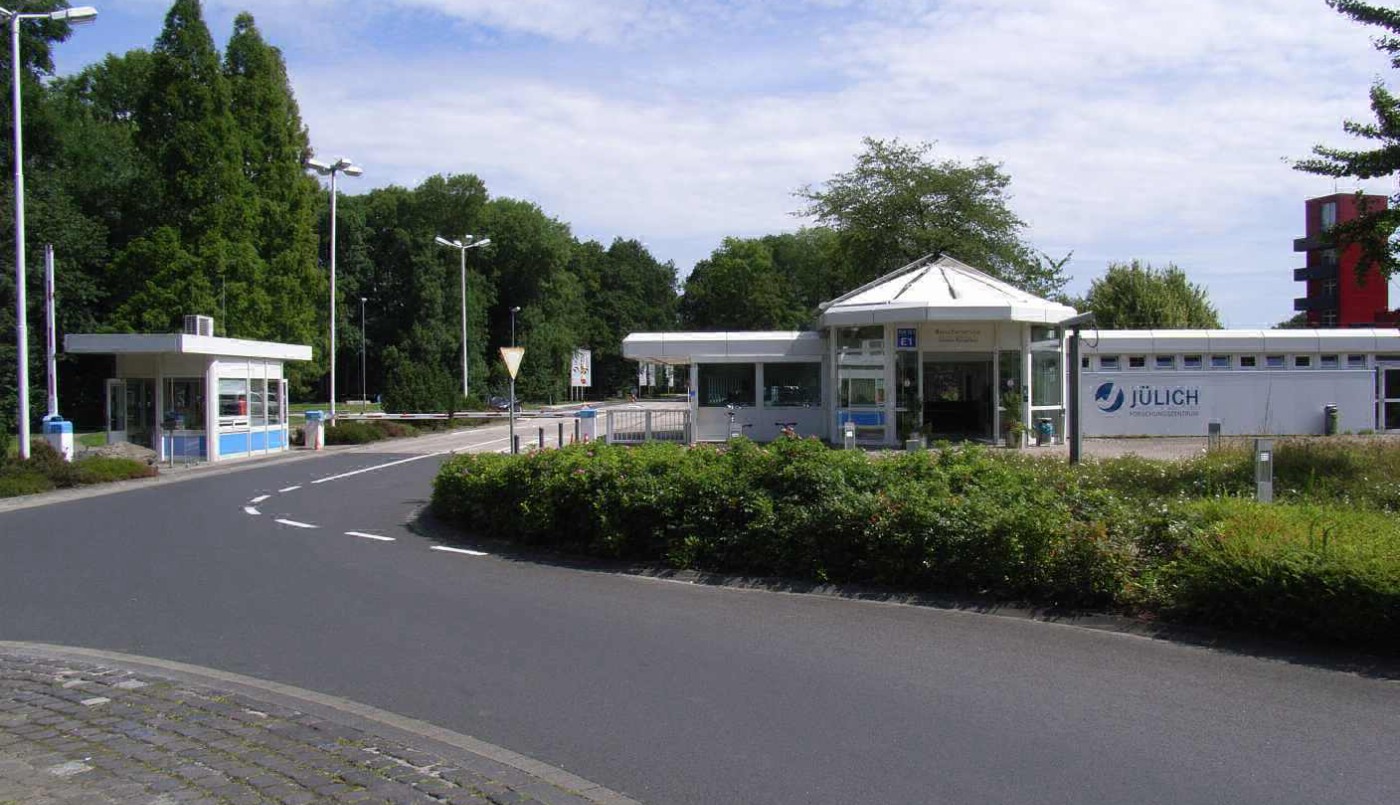Hallan documentos sobre un centro nuclear alemán en casa del cerebro de los atentados de París | Internacionales