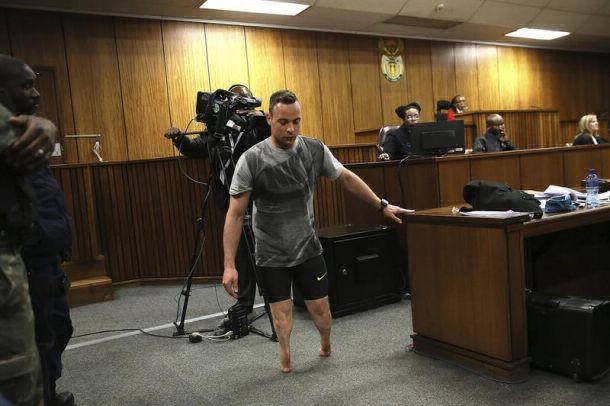 Pistorius caminó sin prótesis en el juzgado para mostrar su vulnerabilidad | Internacionales