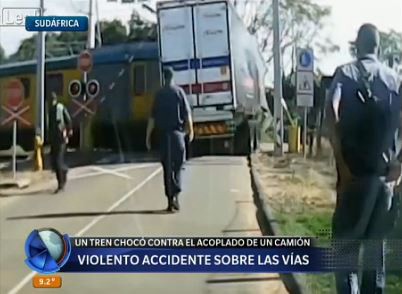Violento accidente sobre las vías en Sudáfrica | Internacionales