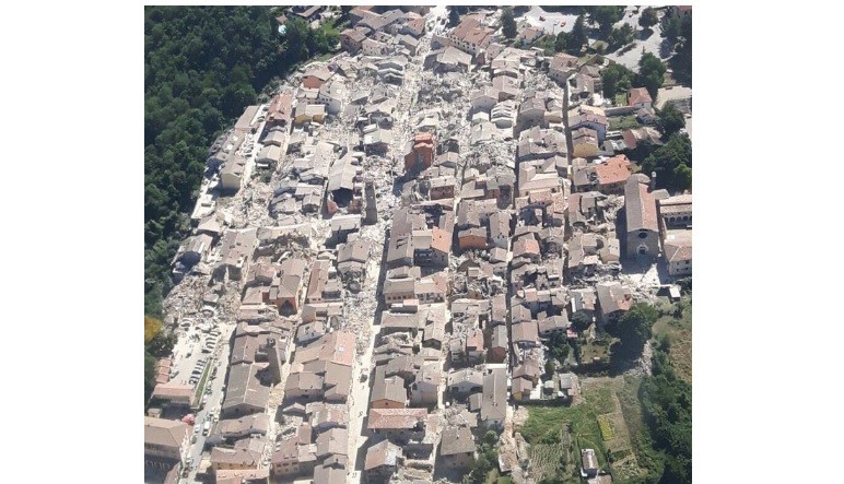 Ya son 295 los muertos por el terremoto en Italia y siguen buscando desaparecidos | Internacionales