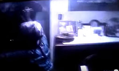 Video: un policía rocía con gas pimienta a una mujer de 84 años | Internacionales