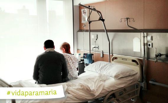 #VidaParaMaría Padre escribió un libro para recaudar fondos para tratar a su hija enferma de cáncer | Internacionales