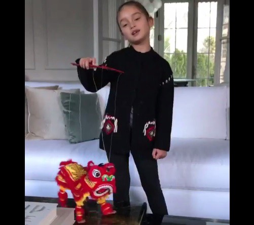 Nieta de Trump se convierte en estrella luego de cantar en chino | Internacionales