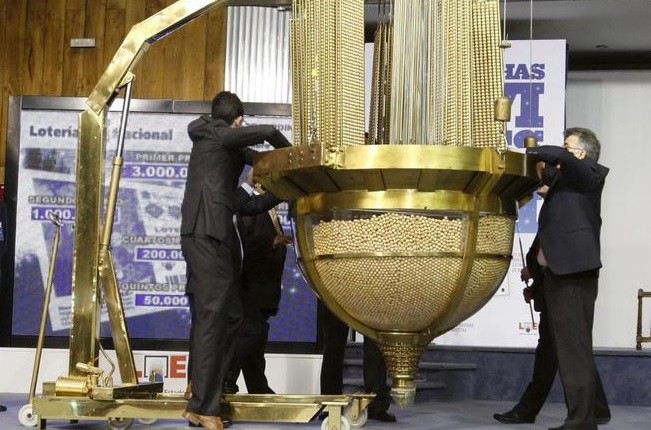 Se encontró un billete de lotería, ganó y cobró: ahora la condenaron a devolver el premio y pagar una multa | Internacionales