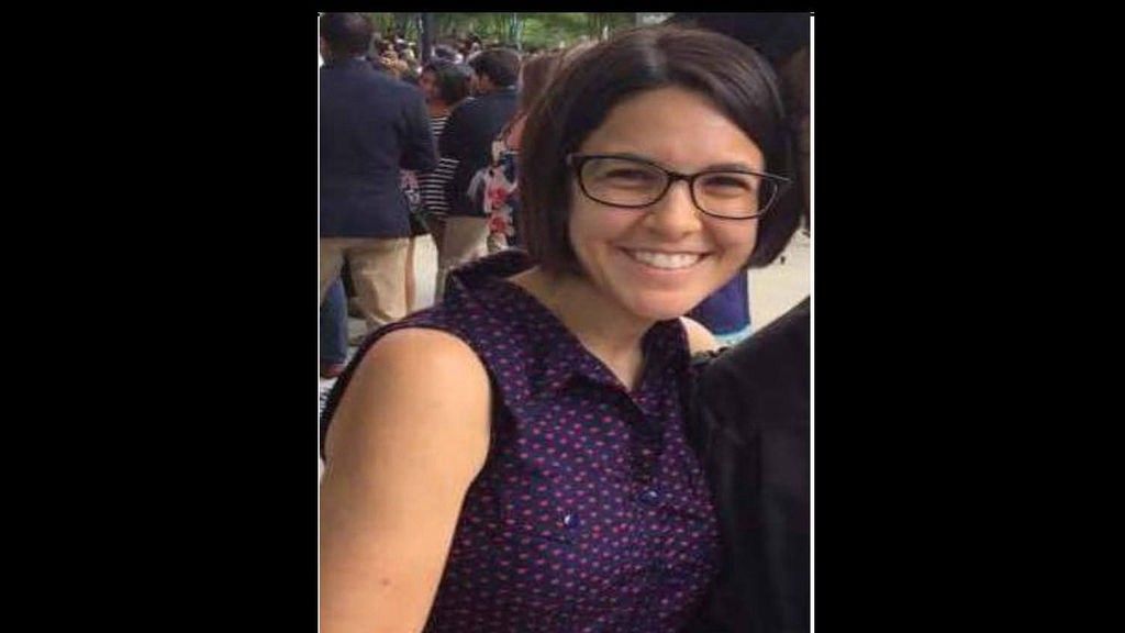 Deja a su hija de cuatro años con un extraño en un aeropuerto y desaparece | Internacionales