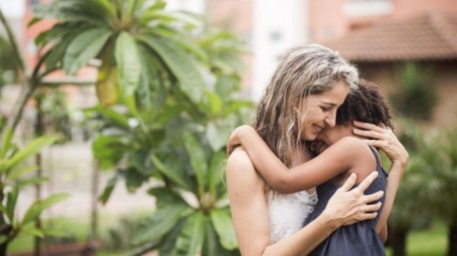 La triste historia de la nena que fue devuelta por padres adoptivos tres veces | Internacionales