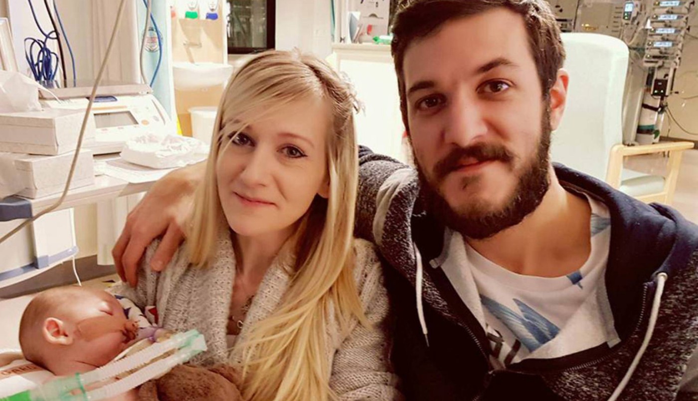 Nueva esperanza para el bebé que la Justicia inglesa quiere desconectar: volverán a medir su cabeza | Internacionales