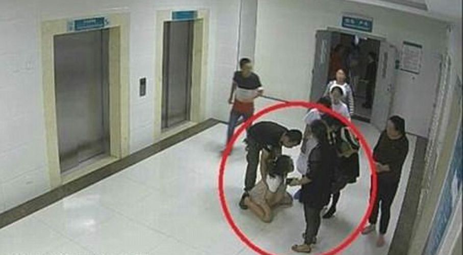 Tenia dolores de parto, no quiso hacerse una cesárea y se quitó la vida antes de dar a luz | Internacionales