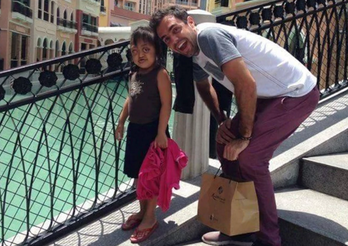 El joven argentino que le devolvió la sonrisa a Anabelle, la nena filipina que fue vendida por su madre | Internacionales