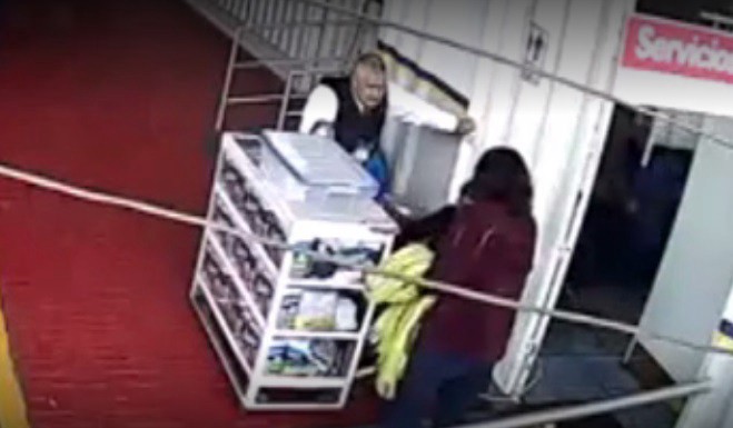 Conmoción en Lima: una joven abandonó en la basura a su bebé recién nacido | Internacionales