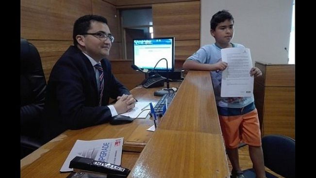 Un nene recibió como regalo de Navidad tres días de libertad para su padre preso | Internacionales