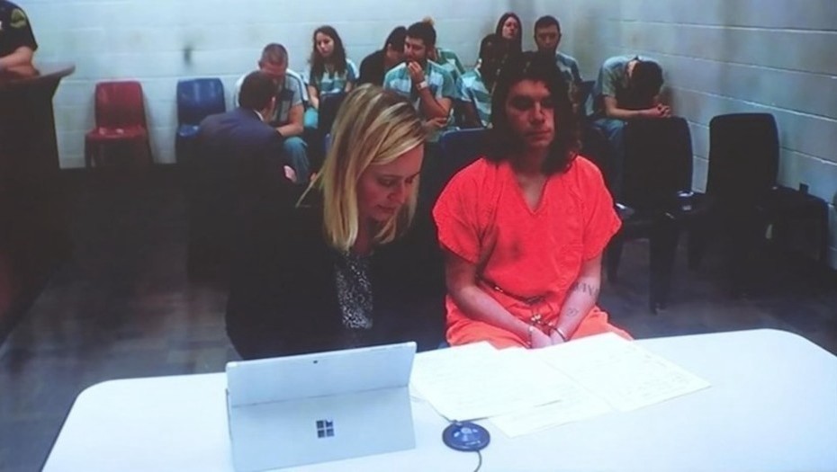 Una abuela entregó a su nieto tras descubrir que planeaba realizar un tiroteo en una escuela | Internacionales