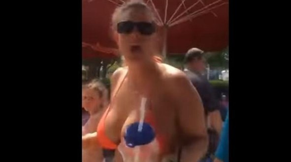 Otro ataque racista en Estados Unidos: una mujer insulta a una familia latina | Internacionales