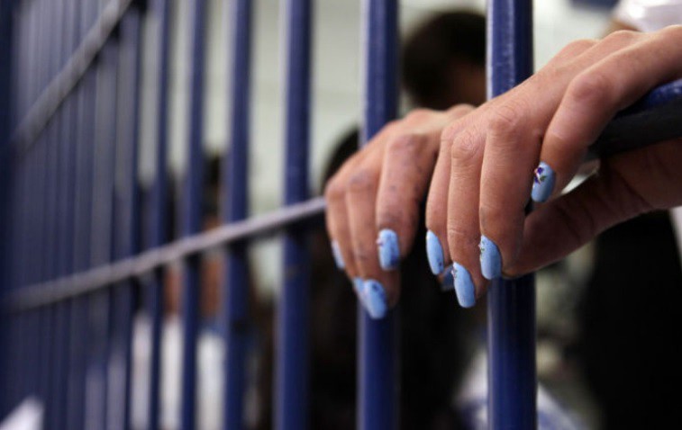 El Salvador conmuta pena a mujer que pasó casi dos décadas presa por un aborto | Internacionales