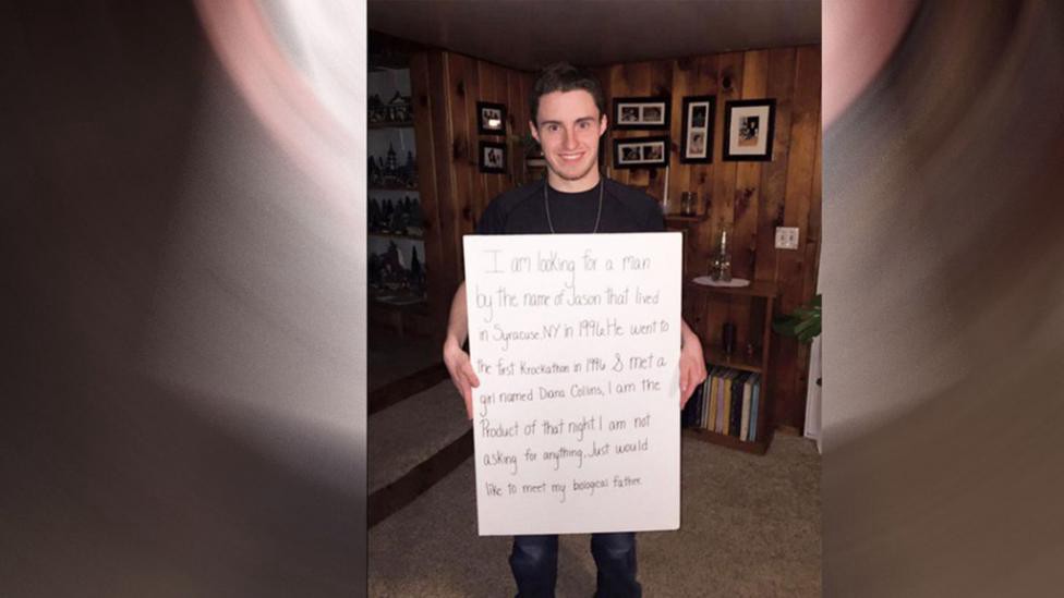 El joven que busca a su padre biológico con un mensaje que se viraliza en Facebook | Redes
