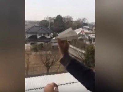 #EsViral El avioncito de papel boomerang | Redes