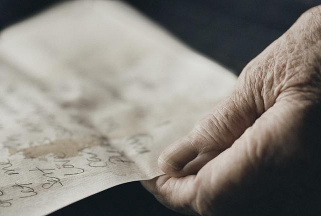 #Viral Desgarradora carta de una mujer de 82 años a su familia: "Dicen que la vida se alarga cada vez más. ¿Para qué?" | Redes