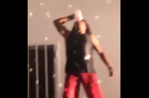 El polémico baile de "La Mona” Jiménez durante un show | Redes