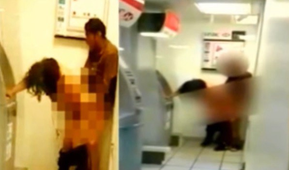 Una pareja es grabada teniendo sexo dentro de un cajero automático mientras la gente espera | Redes