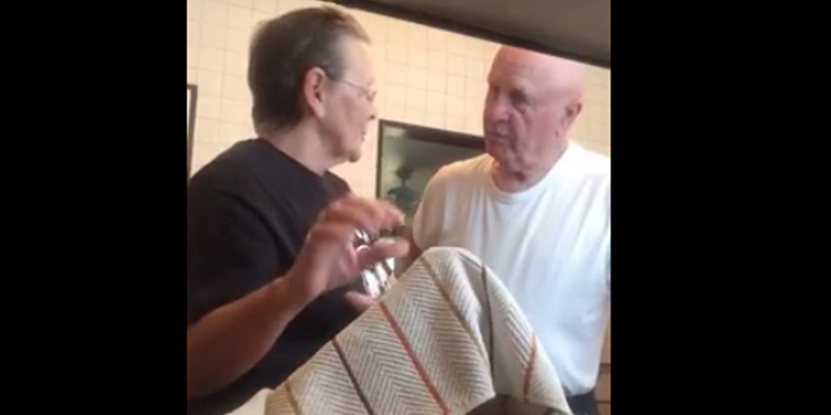 El falso "truco de magia" de una abuela a su marido que se viralizó en las redes | Redes