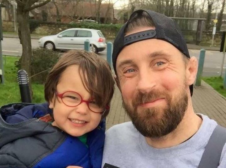 "Las 10 cosas que aprendí cuando perdí a mi hijo": los consejos de un padre que conmueven al mundo | Redes